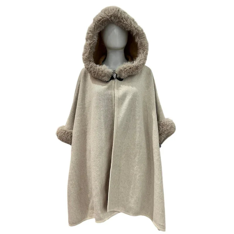 Cape de fourrure - C'est Elle