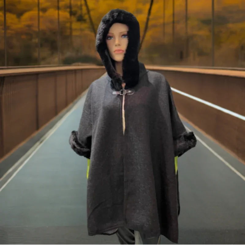 Cape de fourrure - C'est Elle