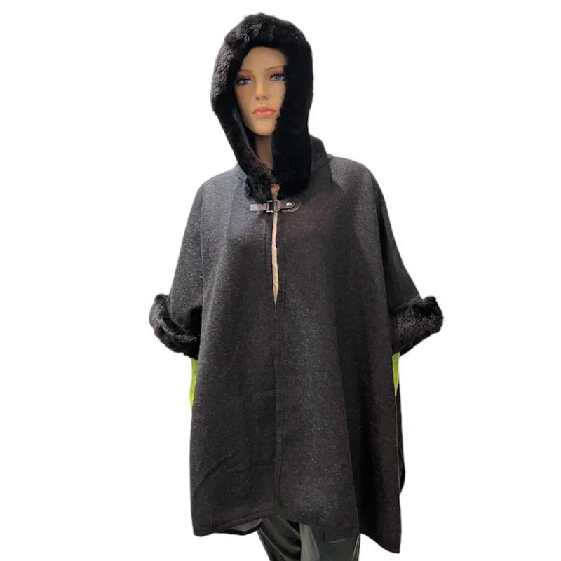 Cape de fourrure - C'est Elle