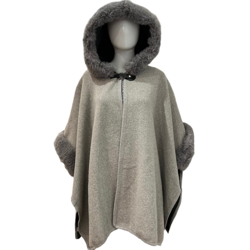 Cape de fourrure #couleur_gris