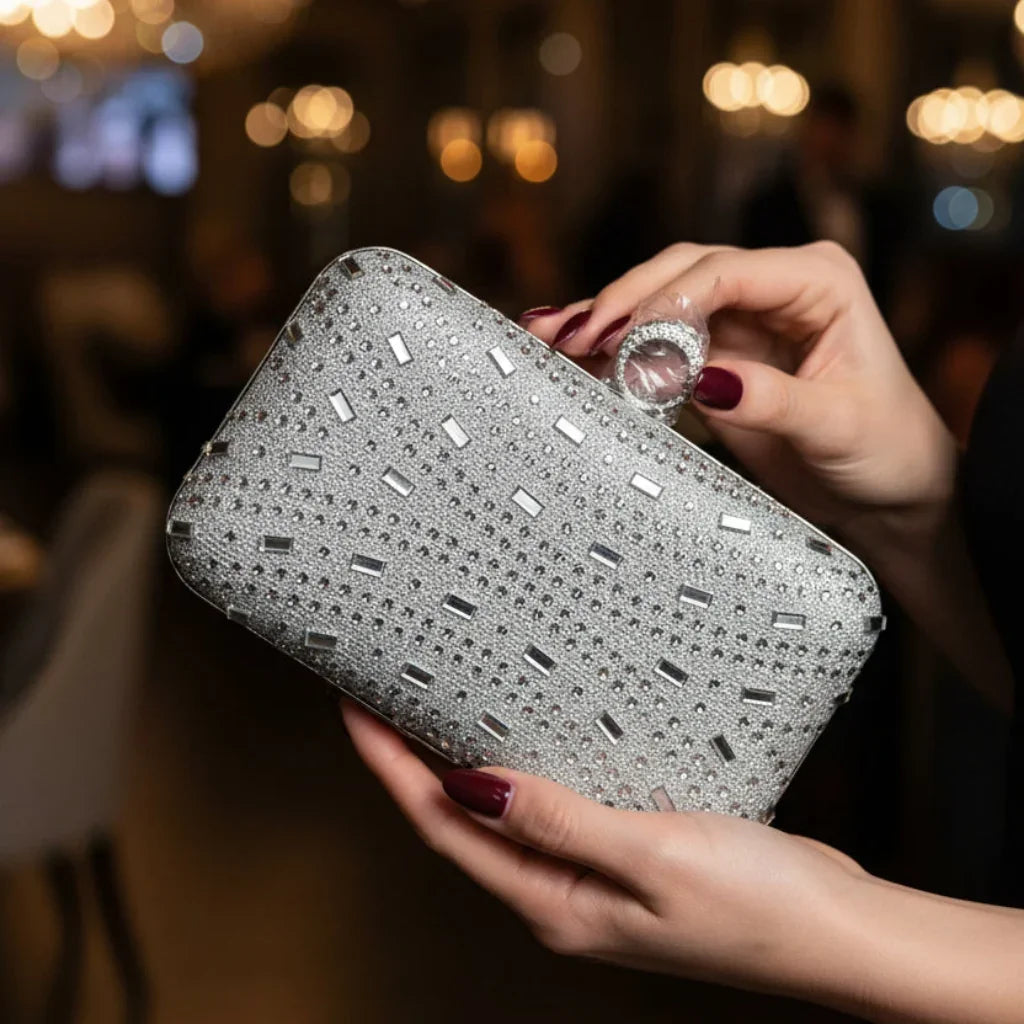 Pochette soirée argentée strassée, sac à main élégant pour femmes, accessoire mode festif