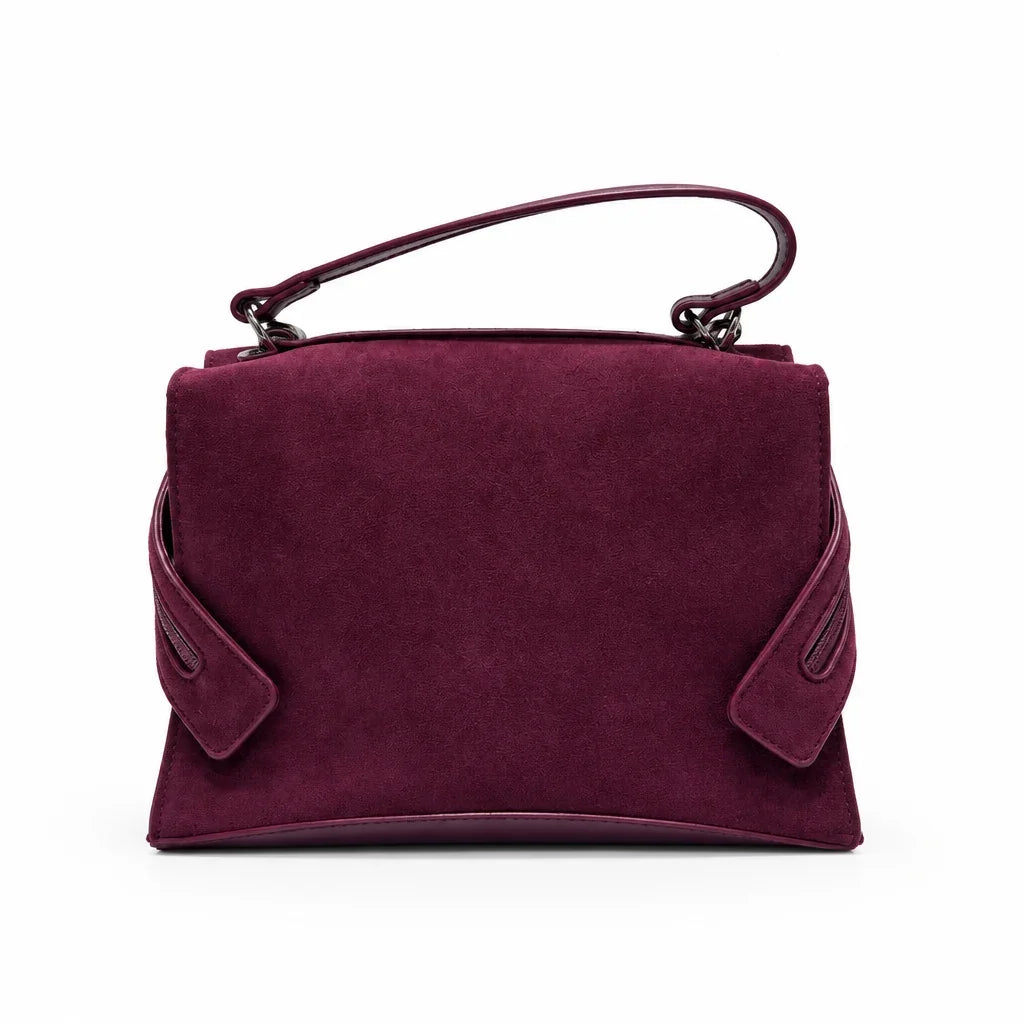 Sac à main en daim bordeaux élégant de la marque C'est Elle