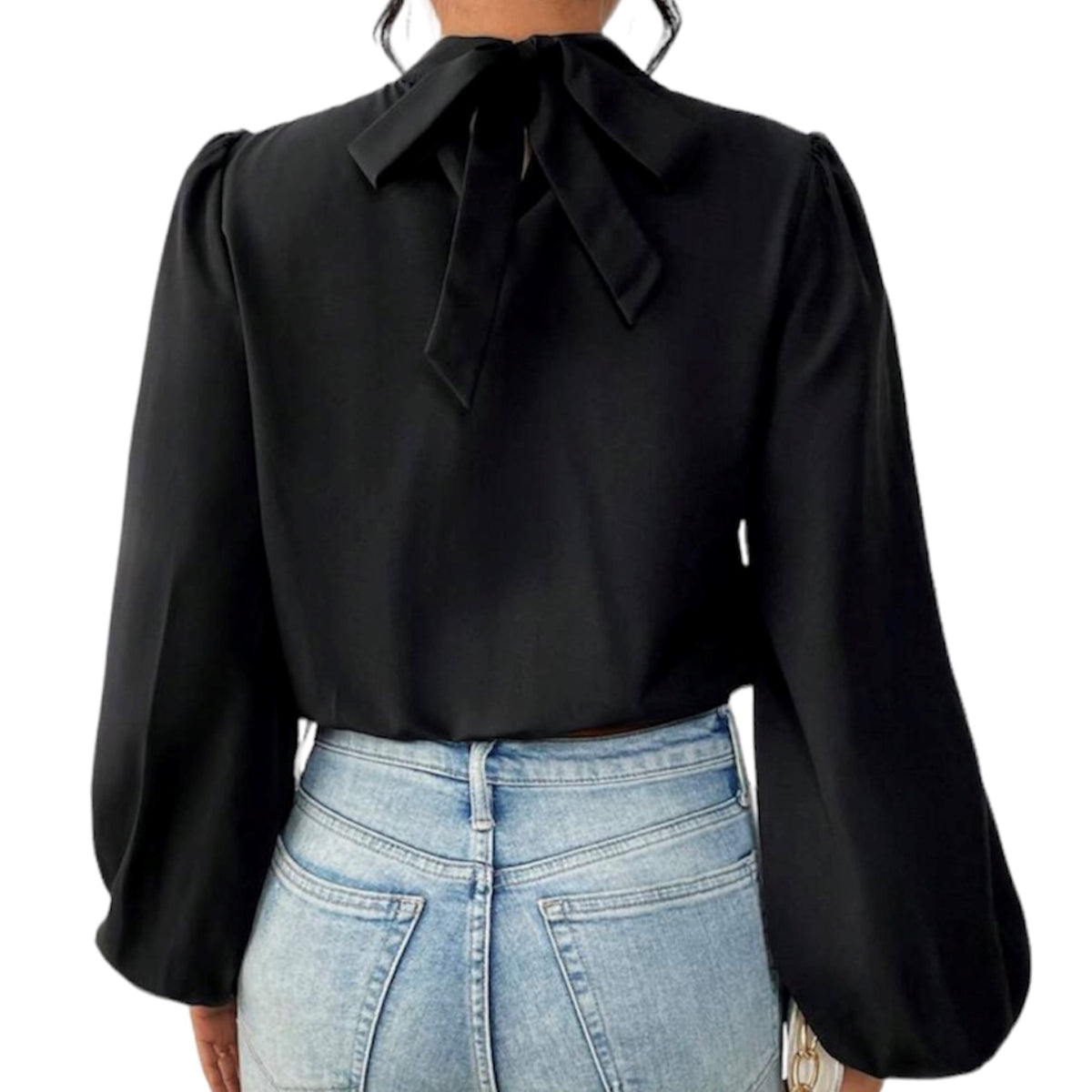 Profitez d'un look élégant avec cette blouse noire courte à manches longues. Sa coupe ajustée permet une silhouette chic et féminine. Une touche finale facile à porter, adaptée à tous les styles pour une occasion spéciale ou une journée au bureau.
