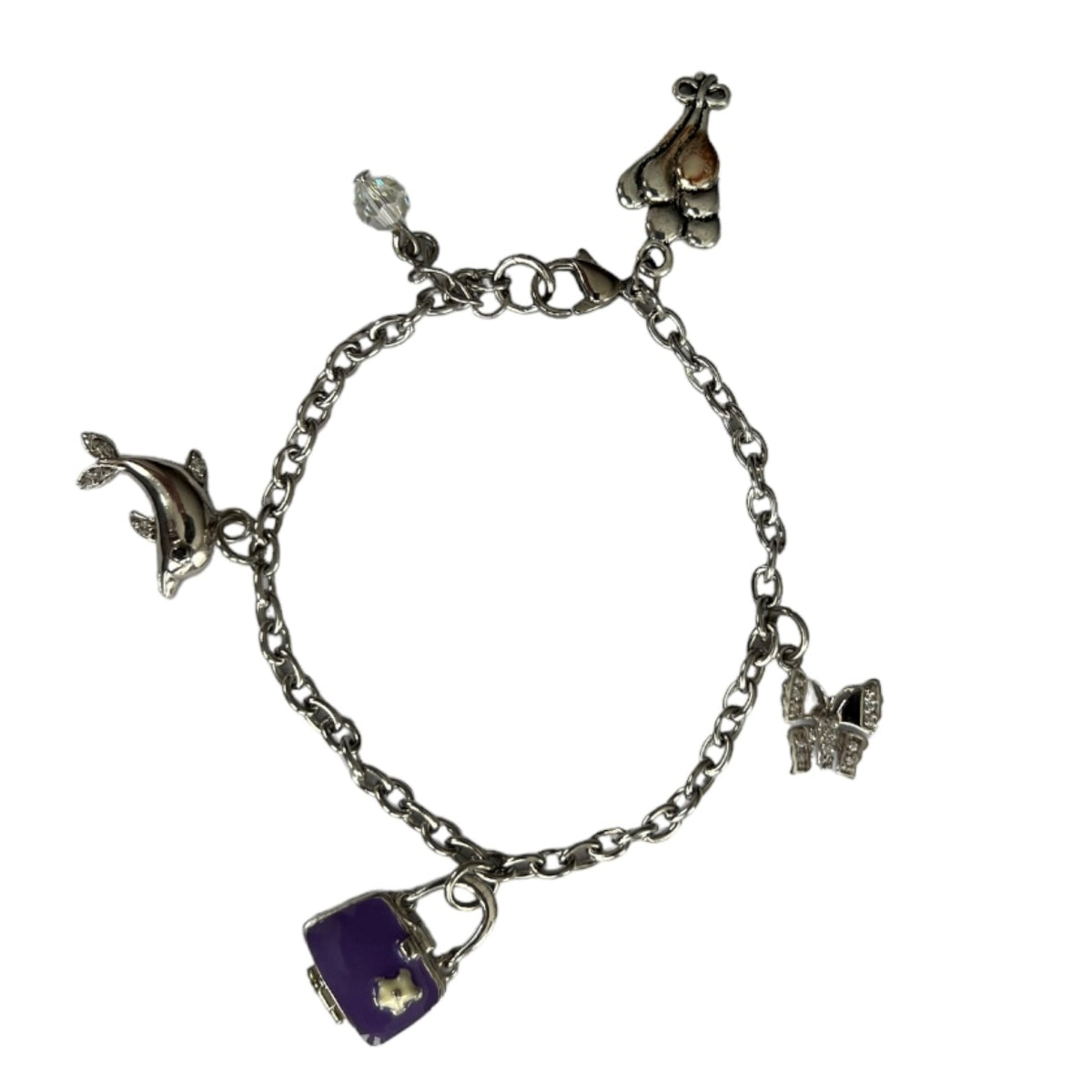 Ce bracelet de C'est Elle Boutique breloques Gigi couleur argent est un accessoire unique. Il combine la qualité et l'exclusivité pour offrir un look intemporel et élégant. Laissez-vous séduire par sa particularité exceptionnelle et sa texture parfaite.