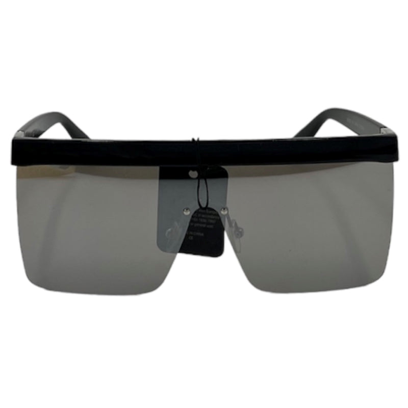 Lunette solaire Cogni Wear Ginette, arborant une protection de 400 UV pour une défense totale et optimale contre les rayons UVA et UVB. Profitez pleinement de vos activités en plein air, que ce soit à la plage, en randonnée ou simplement en flânant en ville, sans vous soucier du monde des dommages causés par le soleil.